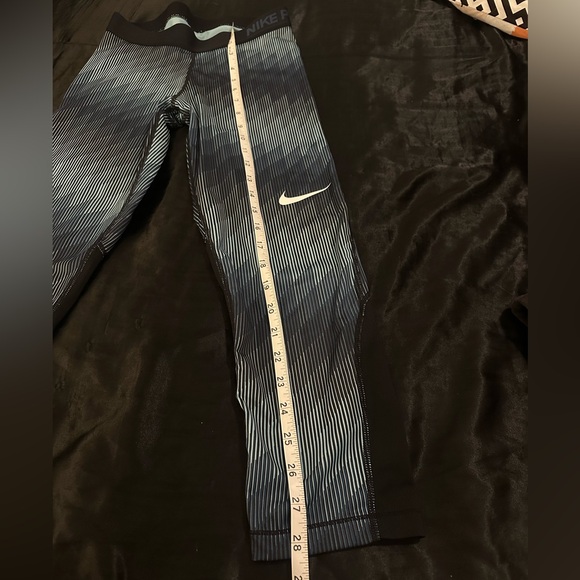 Nike Pro Dri-Fit Geometric Blue Leggings - Picture 2 of 9